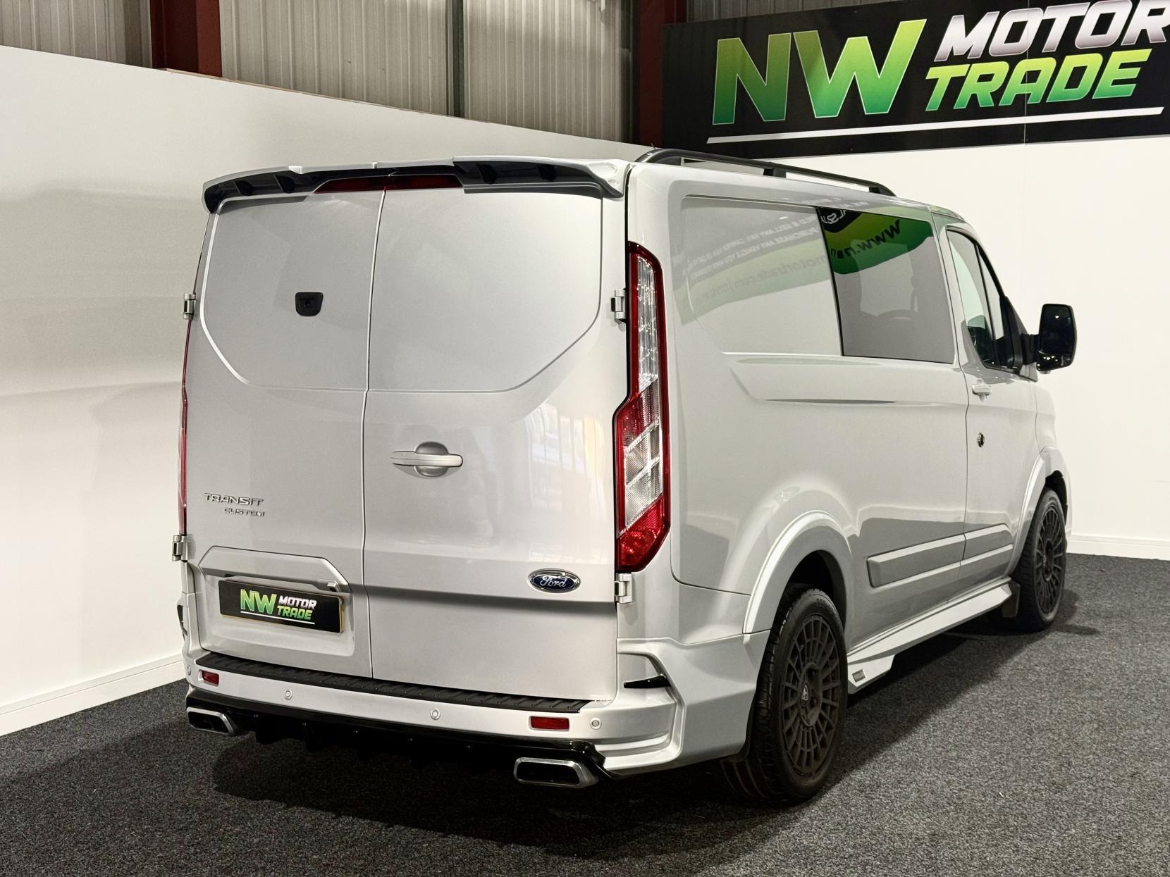 Ford Transit Custom 2.0 300 EcoBlue Limited Crew Van Double Cab 5dr Diesel Auto L1 H1 Euro 6 (s/s) (130 ps)