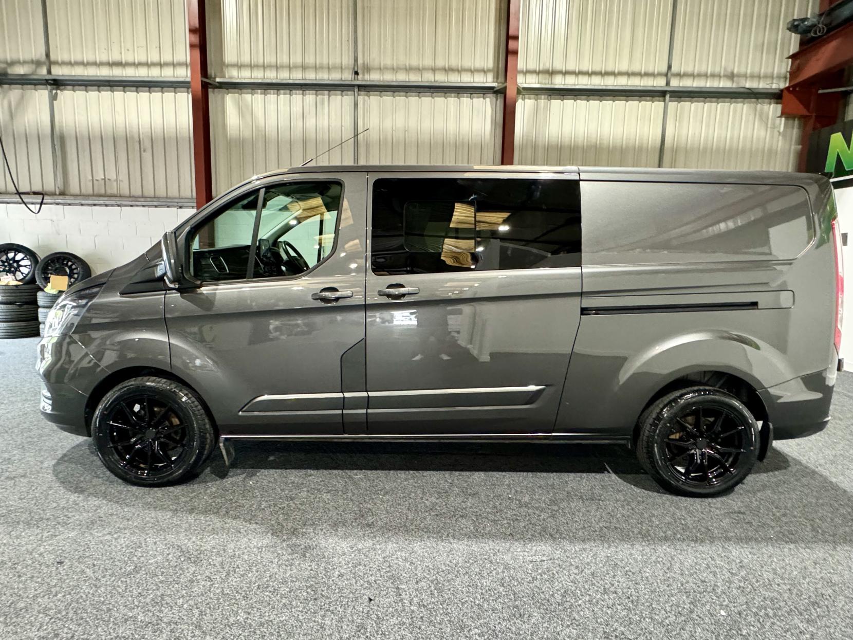 Ford Transit Custom Camper Van Motorhome LWB Automatic 2.0 TDCi 290 Limited Camper Van Diesel Automatic L2 LWB (157 g/km, 128 bhp)