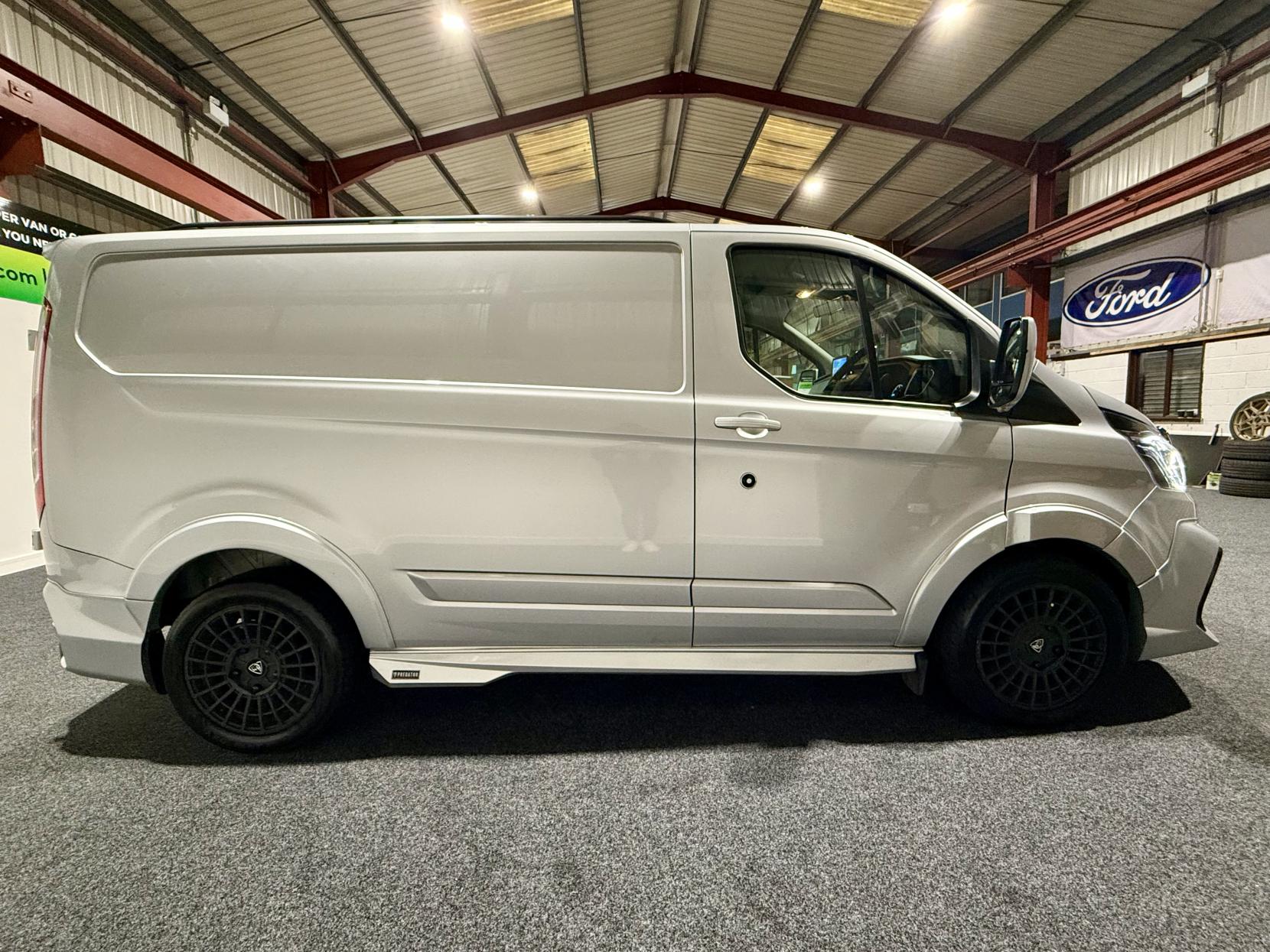 Ford Transit Custom 2.0 300 EcoBlue Limited Panel Van 5dr Diesel Auto L1 H1 Euro 6 (130 ps)