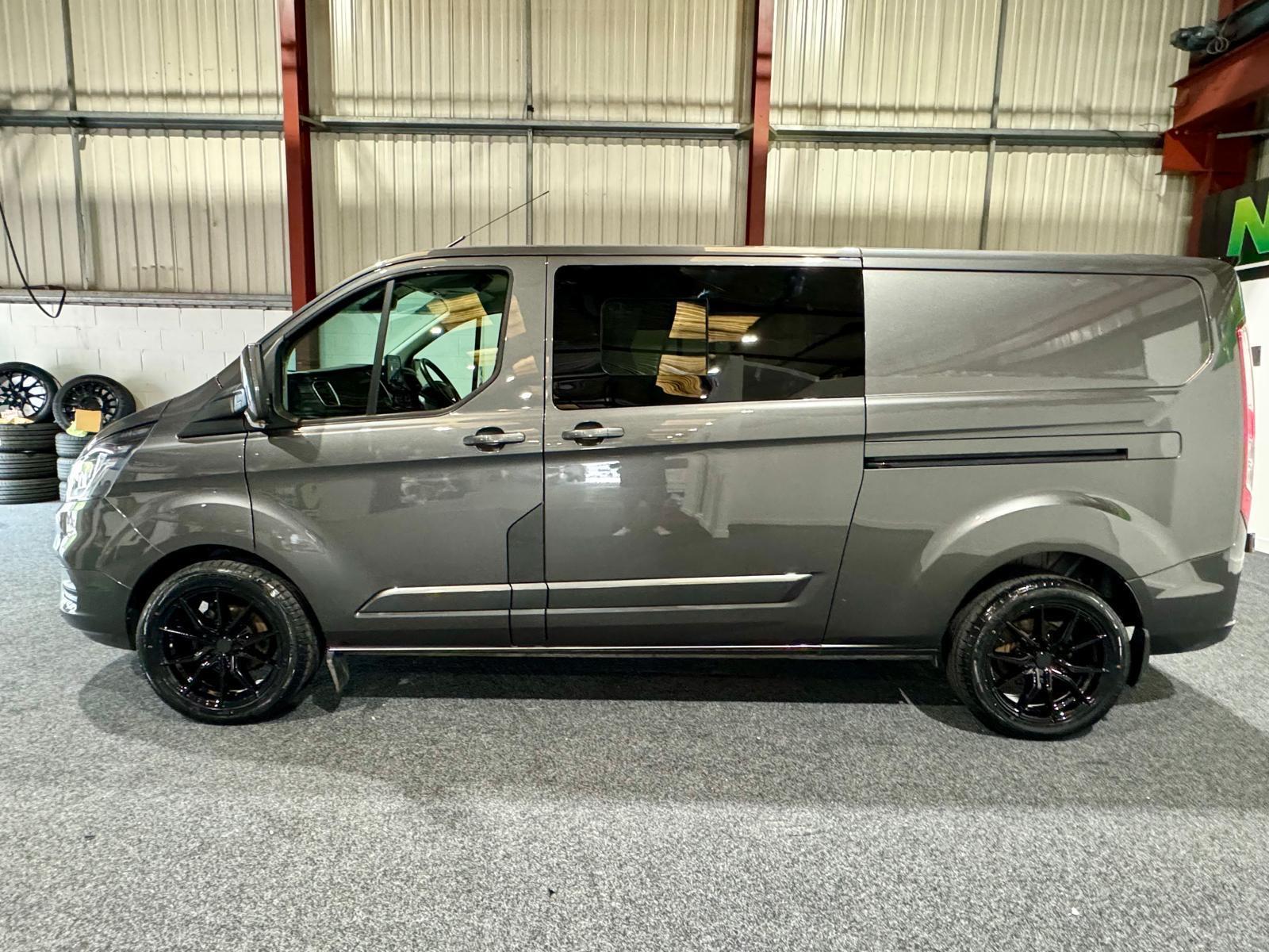 Ford Transit Custom Camper Van Motorhome 2.0 TDCi 290 Limited Camper Van Diesel Manual Euro 6 (157 g/km, 128 bhp)