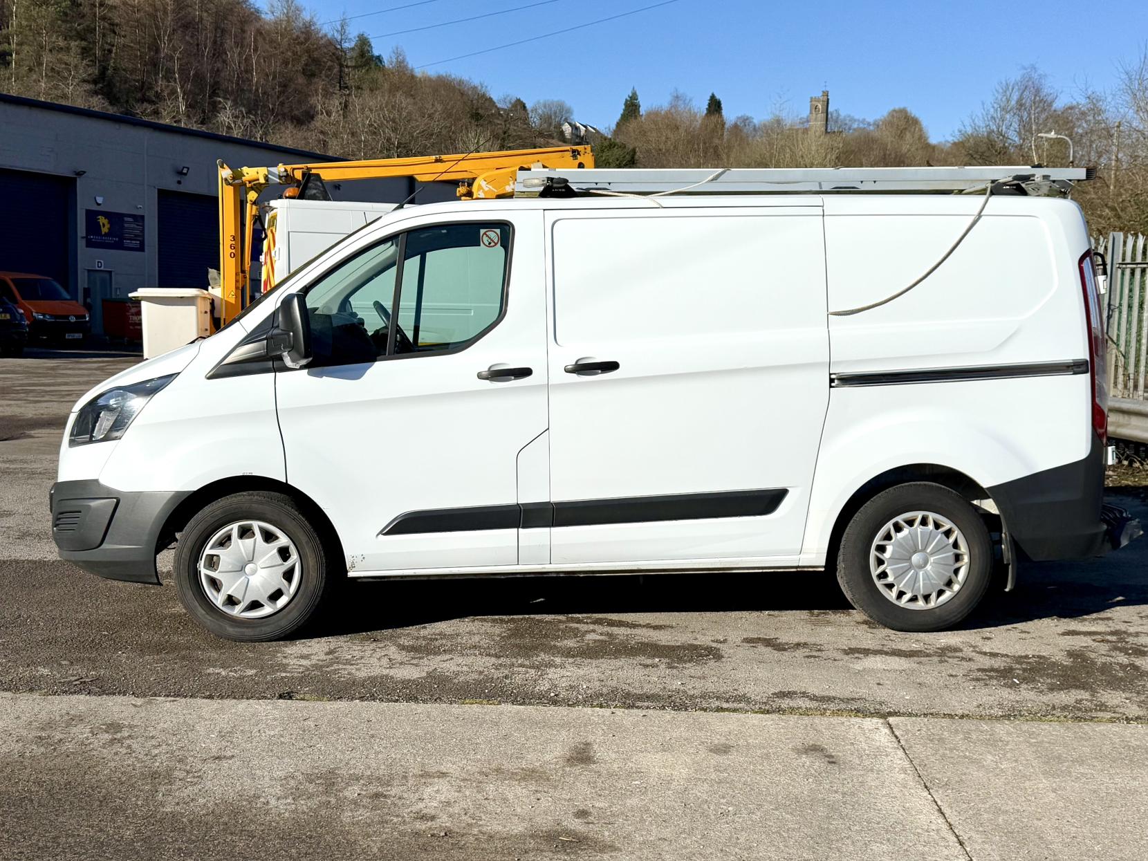 Ford Transit Custom 2.2 TDCi 310 ECOnetic Panel Van 5dr Diesel Manual L1 H1 (162 g/km, 98 bhp)