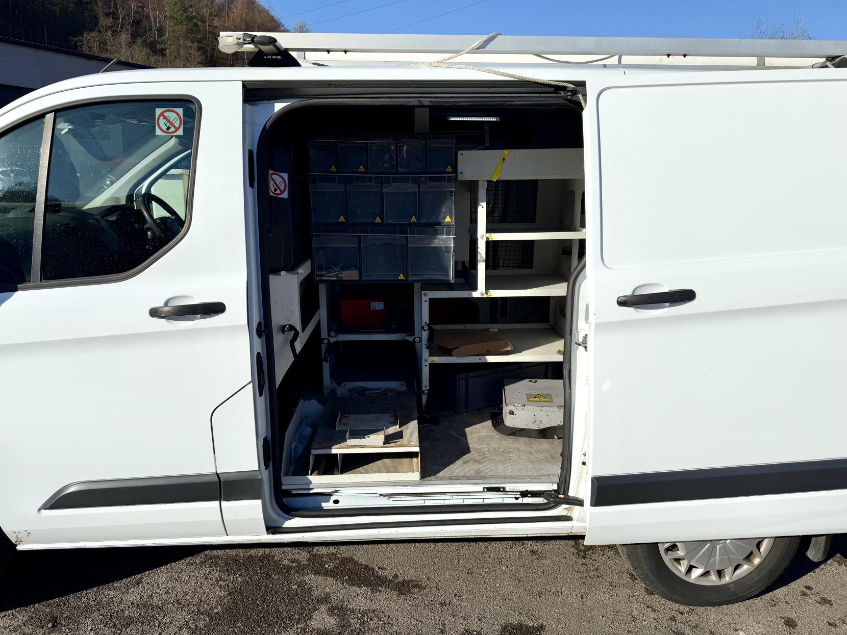 Ford Transit Custom 2.2 TDCi 310 ECOnetic Panel Van 5dr Diesel Manual L1 H1 (162 g/km, 98 bhp)