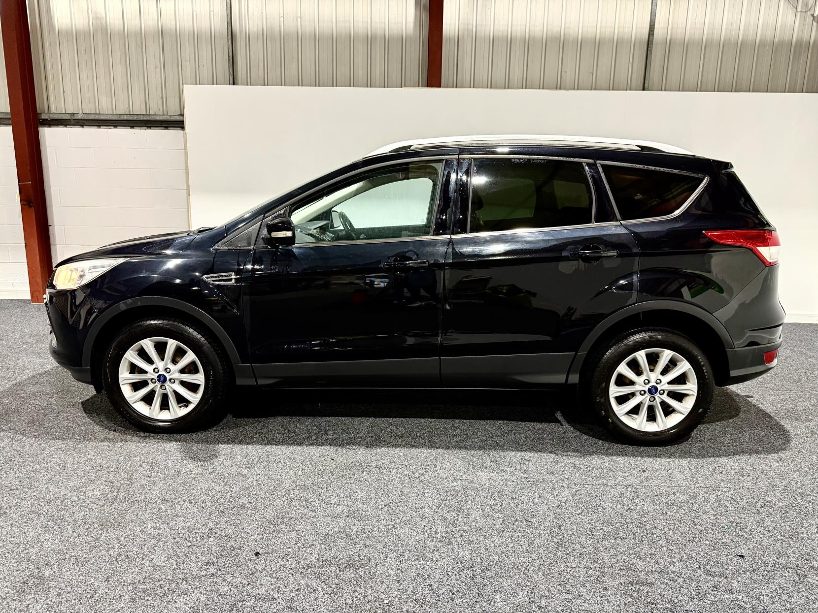 Ford Kuga 2.0 TDCi Titanium SUV 5dr Diesel Manual 2WD Euro 6 (s/s) (150 ps)