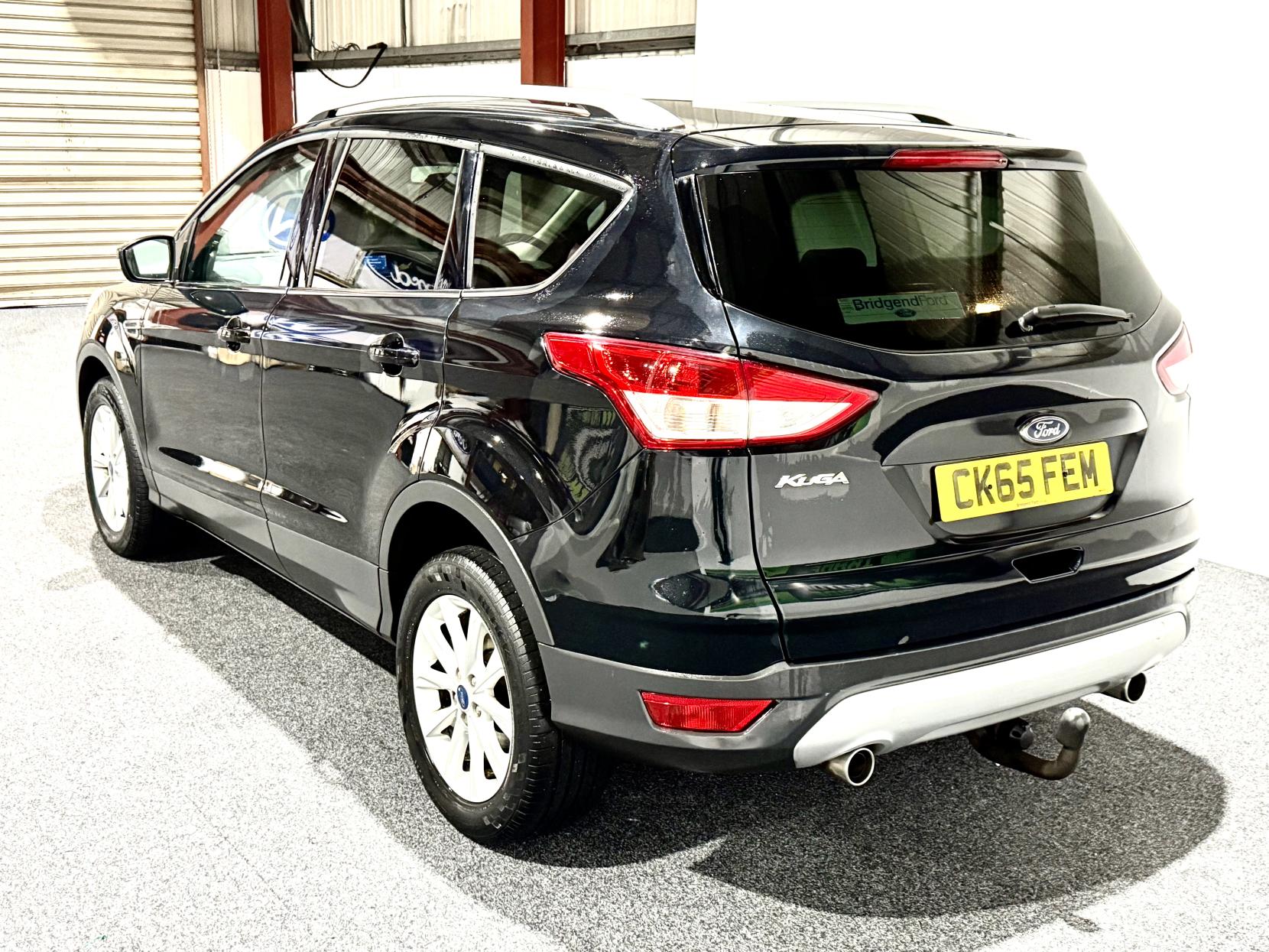 Ford Kuga 2.0 TDCi Titanium SUV 5dr Diesel Manual 2WD Euro 6 (s/s) (150 ps)